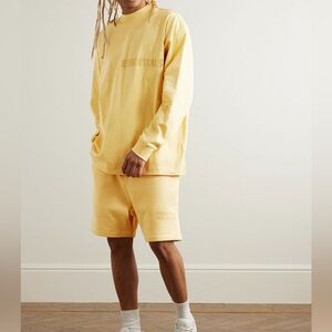 Essentials size Xs they are come oversized style